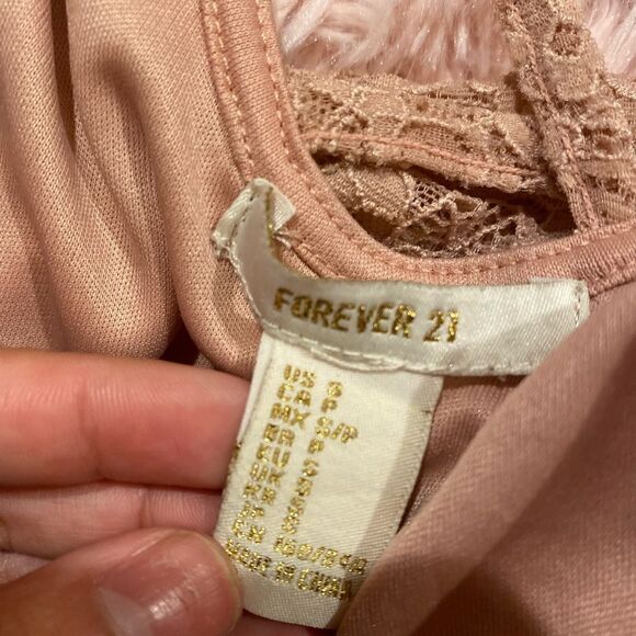 Pink crop top - Picture 3 of 3